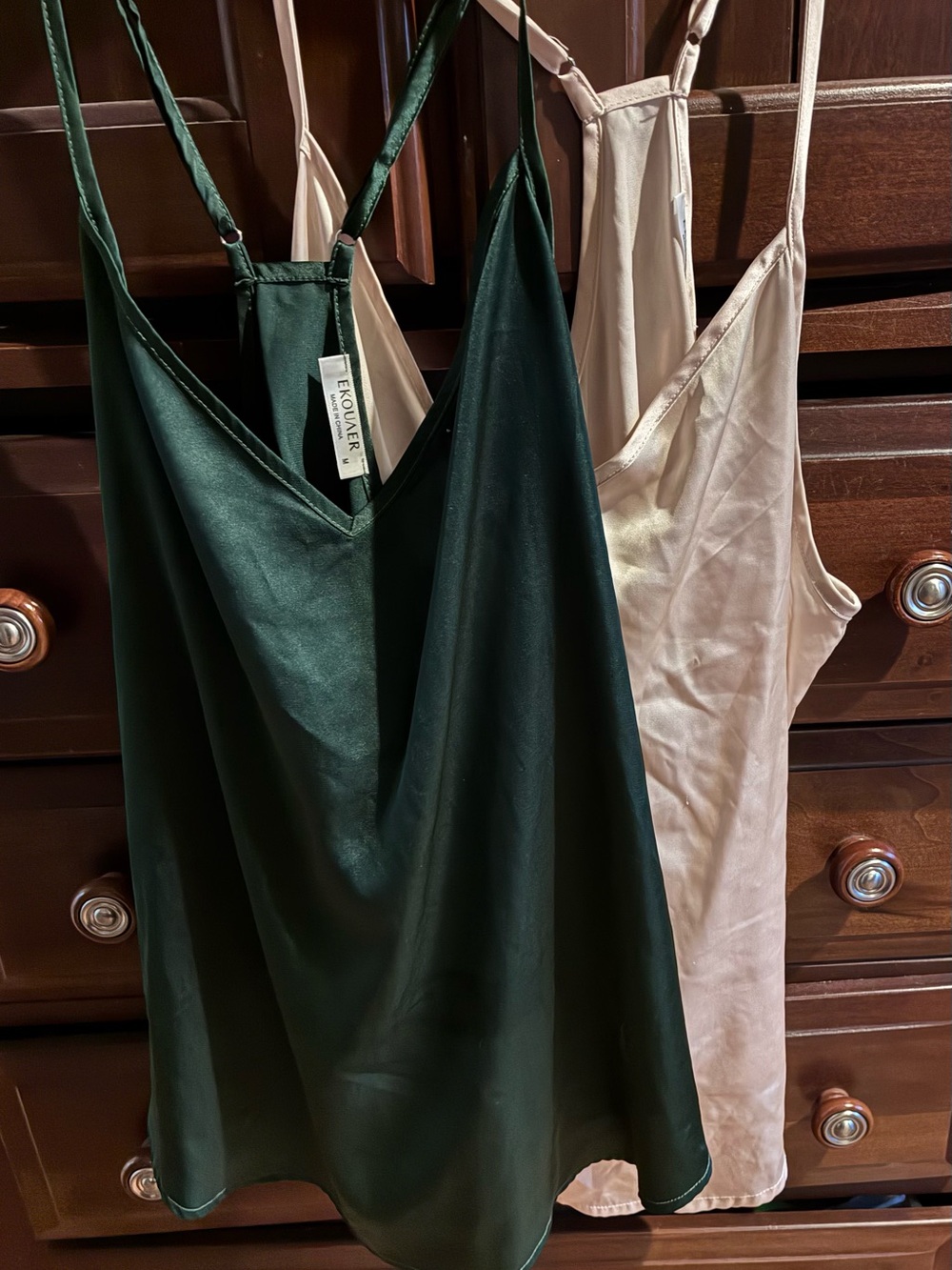 EKOUAER Satin V-Neck Tank Top - Dark Green & Nude